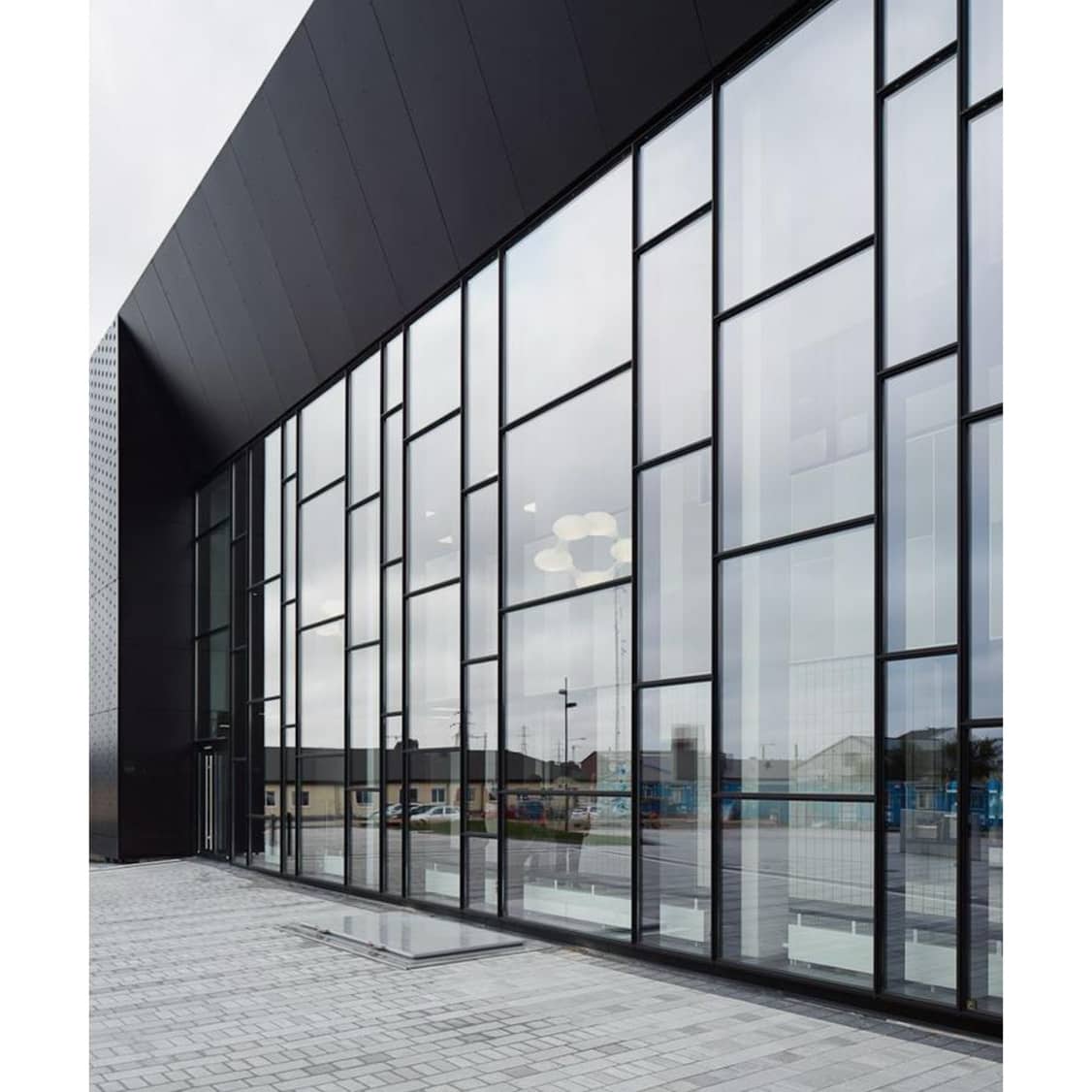 اجرای نمای شیشه ای پانوراما تهران،اجرای نمای شیشه ای پانوراما در تهران،مشاهده اطلاعات اجرای نمای شیشه ای پانوراما تهران در سامانه برترین مشاغل