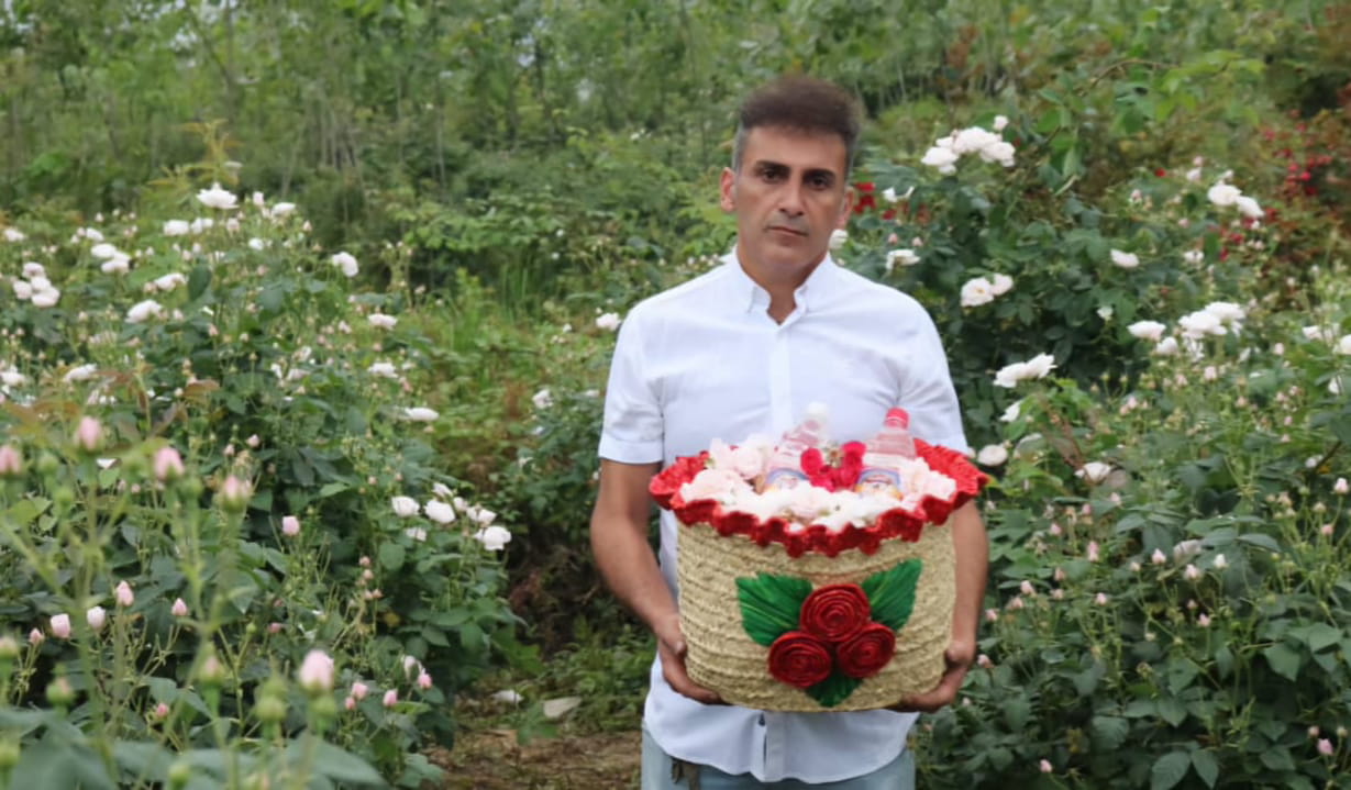 تولید گلاب و عرقیات گیاهی یوسفی رشت، تولید گلاب و عرقیات گیاهی یوسفی در رشت،مشاهده اطلاعات تولید گلاب و عرقیات گیاهی یوسفی رشت در سامانه برترین مشاغل