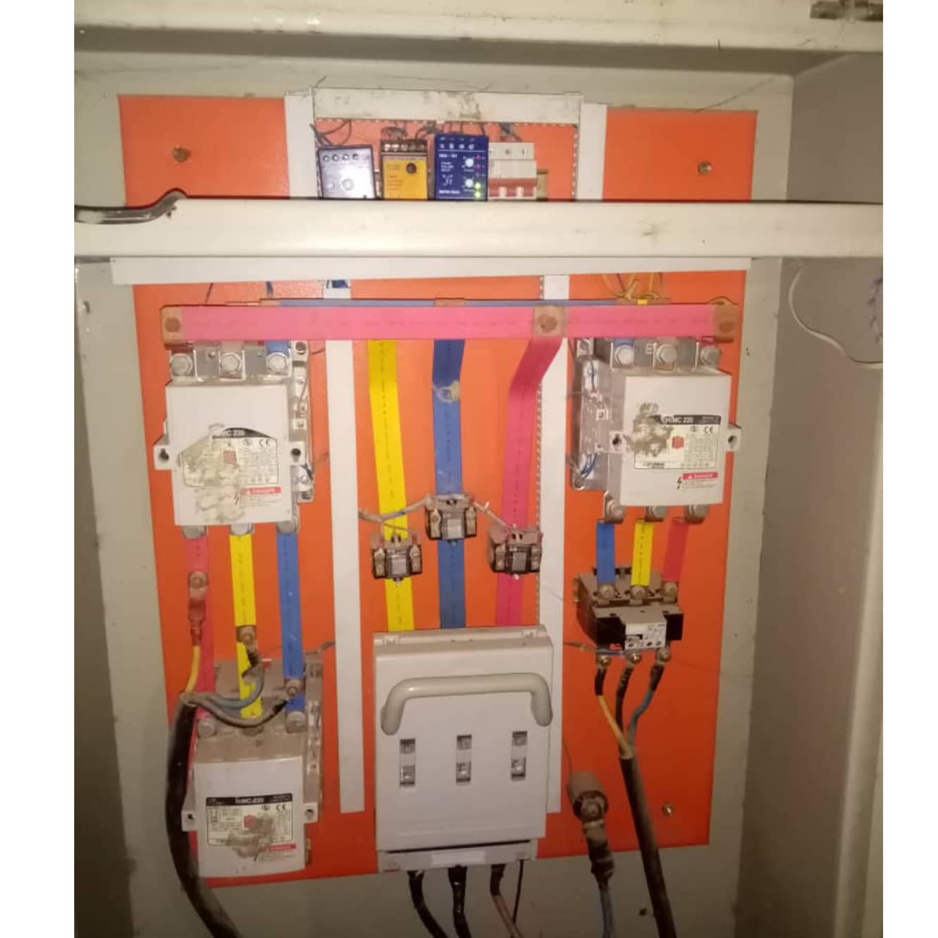 برقکاری صنعتی میرزائی ملایر،برقکاری صنعتی میرزائی در ملایر،مشاهده اطلاعات برقکاری صنعتی میرزائی ملایر در سامانه برترین مشاغل