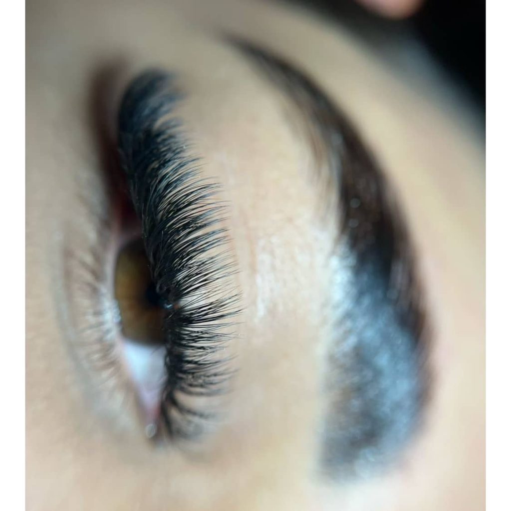 مژه کار حرفه ای شقایق یعقوبی مازندران