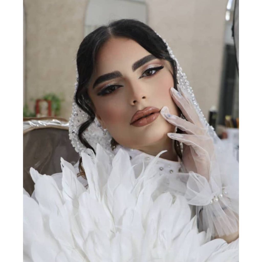 آموزشگاه آرایشگری فنی و حرفه ای ماه چهره هشتگرد