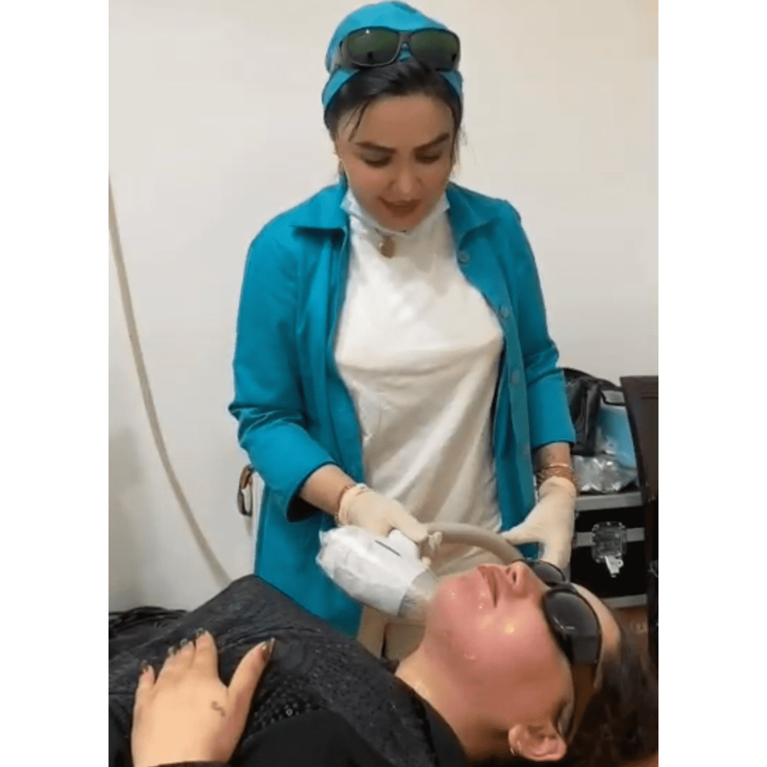 مرکز لیزر مجهز به دستگاه های شاتی خواهش نیک یاسوج،مرکز لیزر مجهز به دستگاه های شاتی خواهش نیک در یاسوج،مشاهده اطلاعات مرکز لیزر مجهز به دستگاه های شاتی خواهش نیک یاسوج در سامانه برترین مشاغل