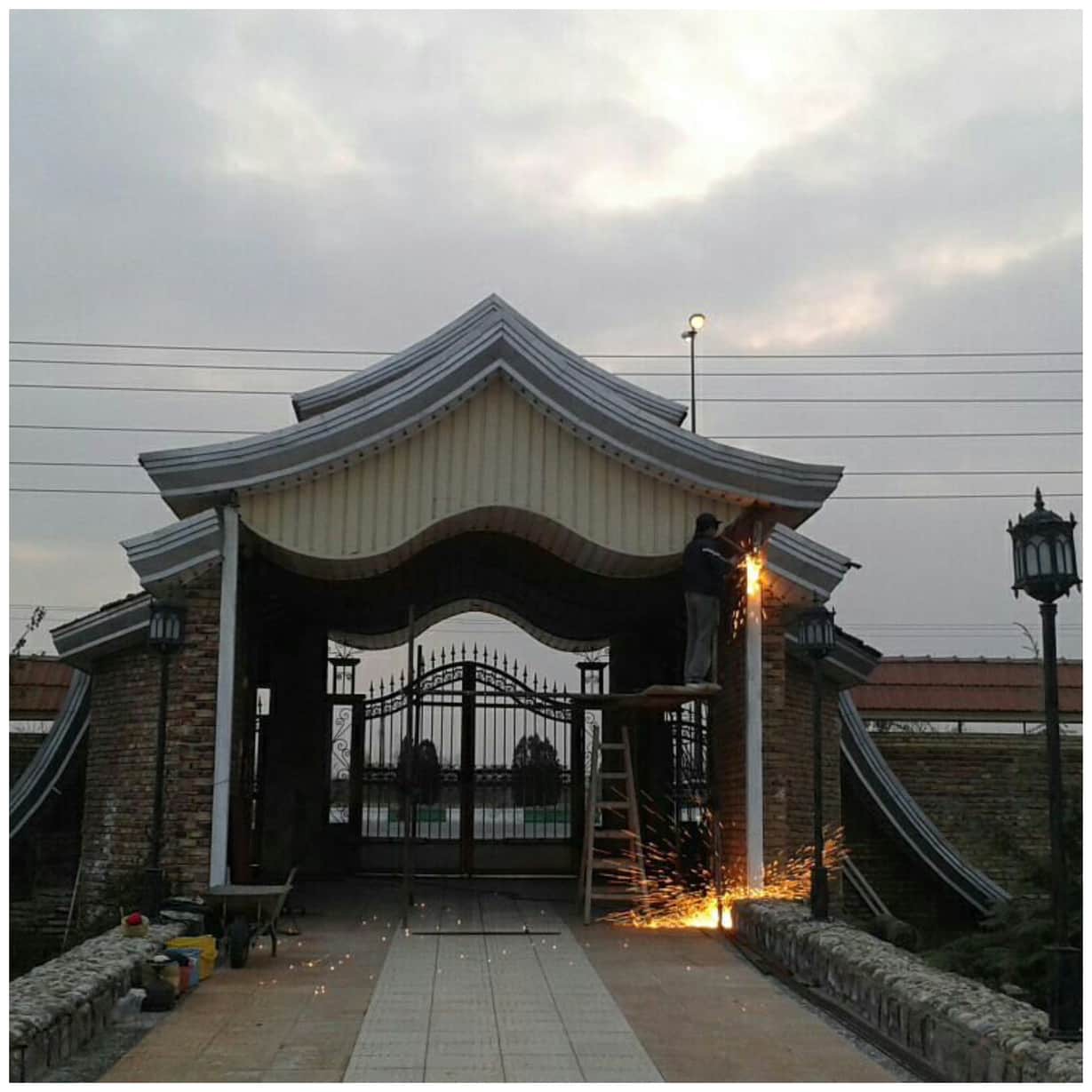 اجرای سقف شیب دار ودود پیری ارومیه،اجرای سقف شیب دار ودود پیری در ارومیه،مشاهده اطلاعات اجرای سقف شیب دار ودود پیری ارومیه در سامانه برترین مشاغل