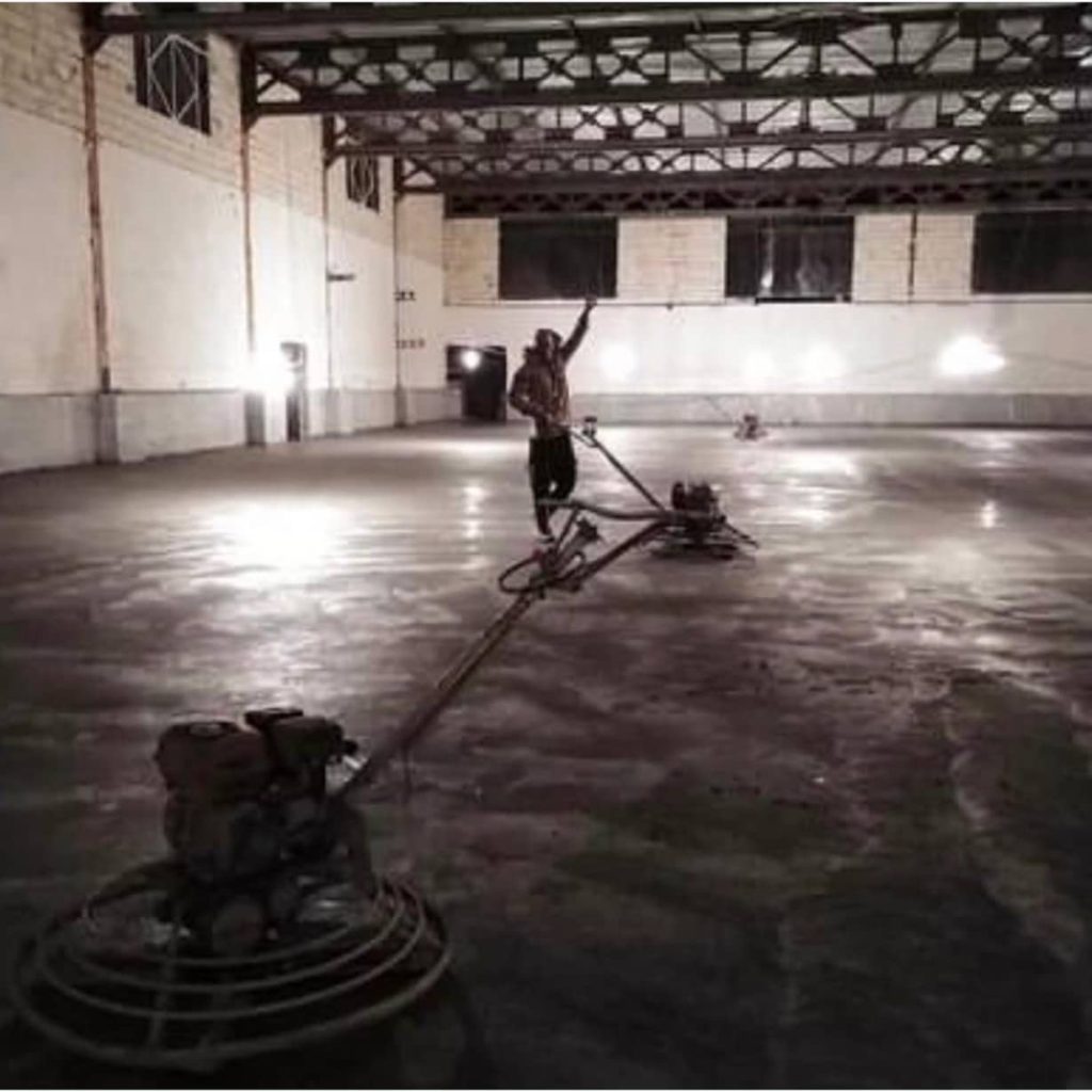 اجرای بتن ریزی با ماله پروانه ای خدای بتن دامغان