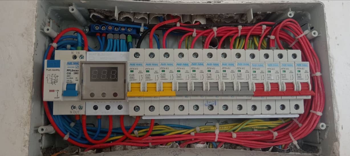 برقکاری ساختمان فرخاری نیشابور،برقکاری ساختمان فرخاری در نیشابور،مشاهده اطلاعات برقکاری ساختمان فرخاری نیشابور در سامانه برترین مشاغل