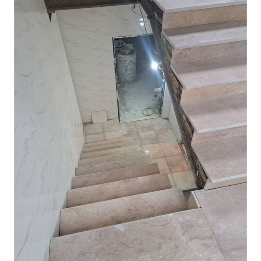 کاشی کاری حیاتی اردبیل