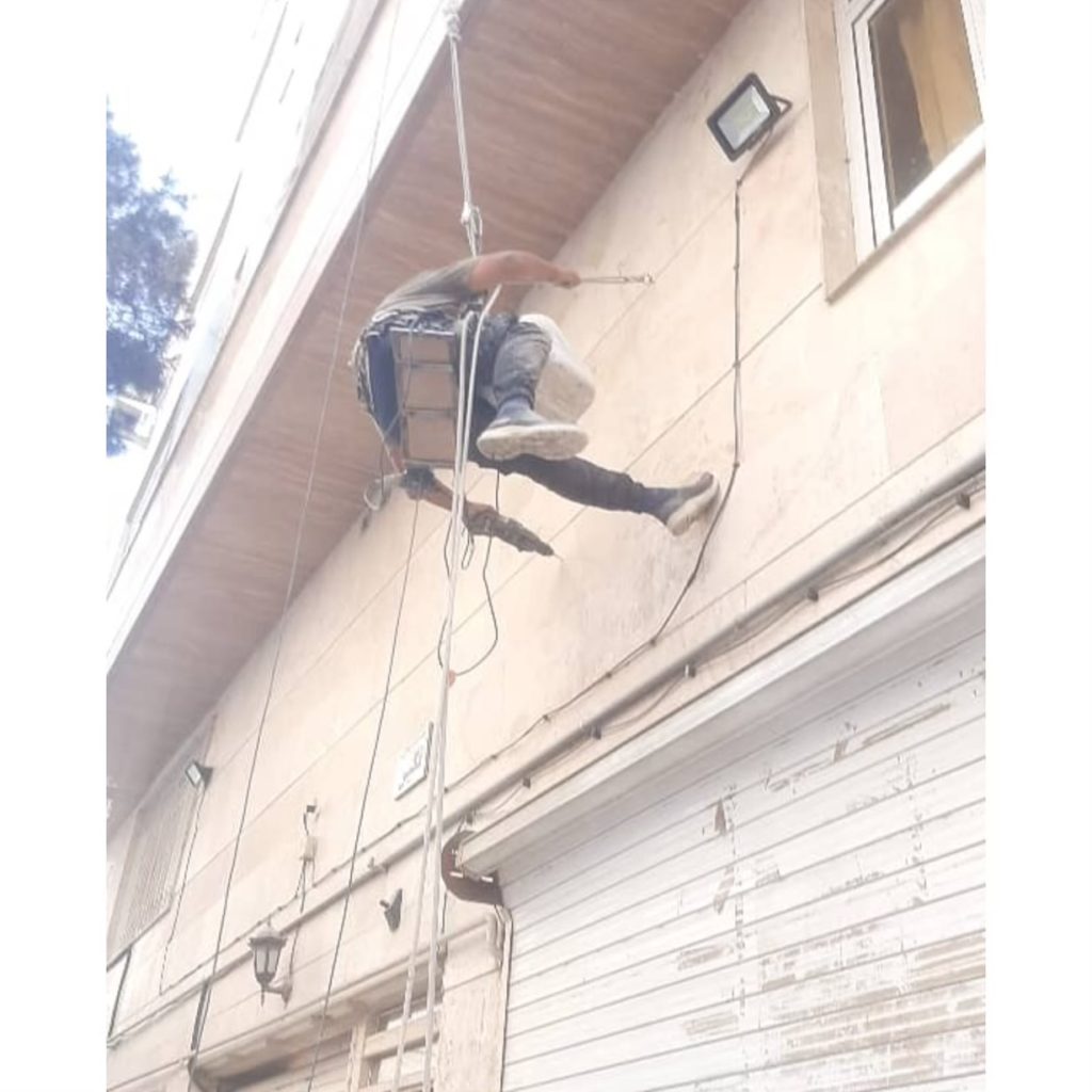 پیچ و رولپلاک نما همایون شهریار