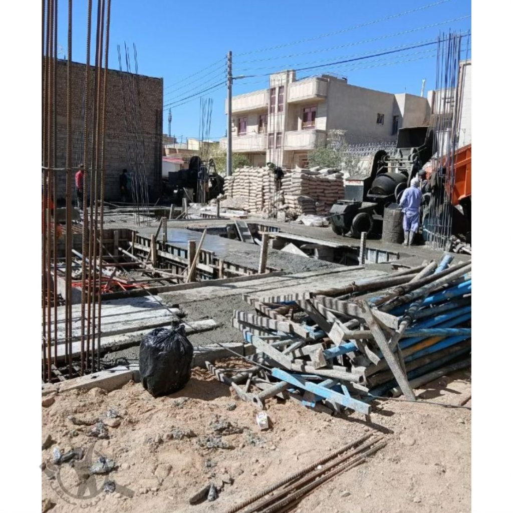 بتن ریزی با دستگاه خلاطه اسماعیل زاهدان